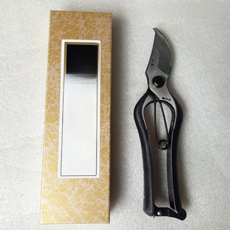 Damascus Steel Pruning Shears Sill and Soil