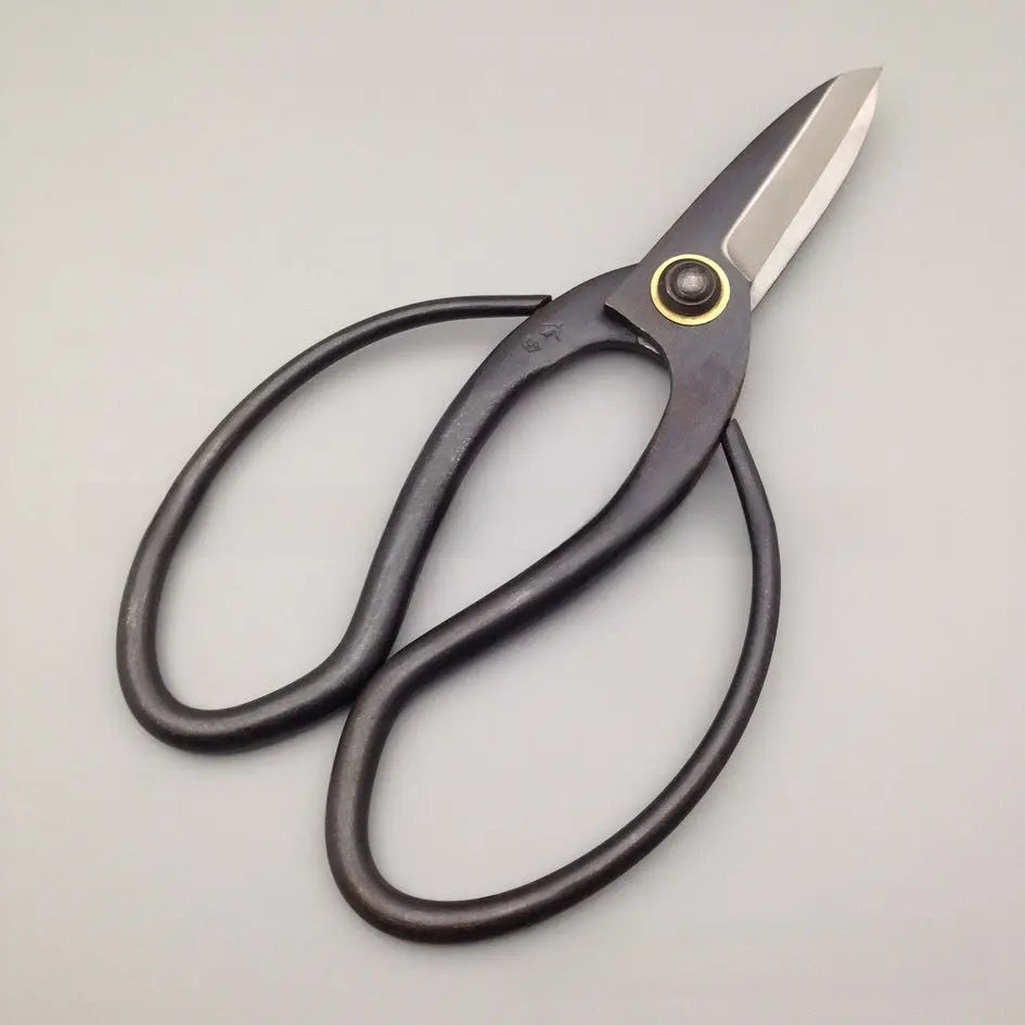 Japanese Okubo Gardening Scissors Sill and Soil